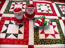 Download North Star Quilted Table Runner | AllFreeChristmasCrafts.com