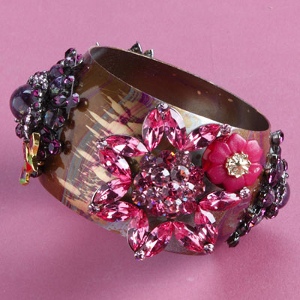 bling button bracelet